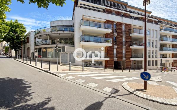 Stationnement à vendre