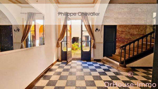 Maison à vendre 14 pièces de 560 m²