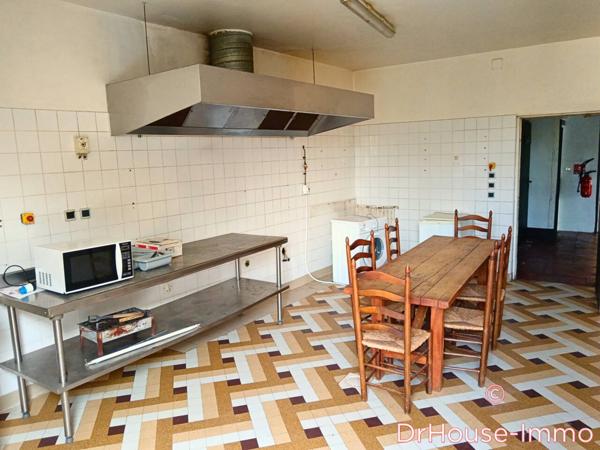 Maison à vendre 14 pièces de 560 m²