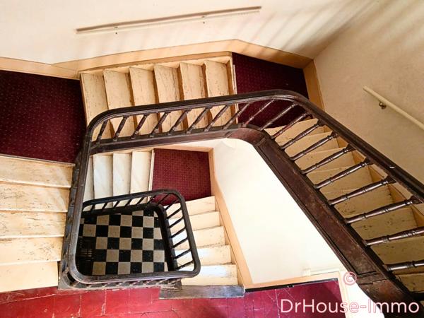 Maison à vendre 14 pièces de 560 m²