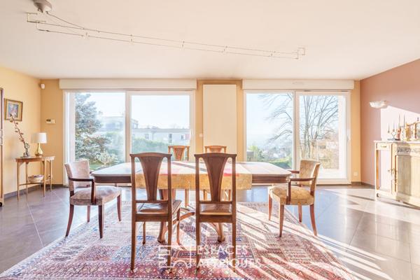 Maison d’architecte des années 70 sur les hauteurs