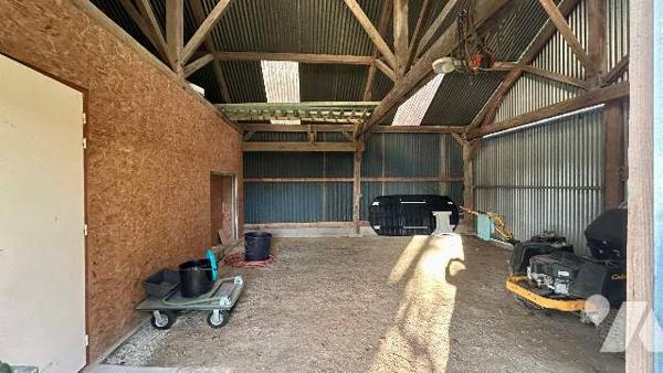 Terrain de loisir 4443 m² avec hangar, eau, élec