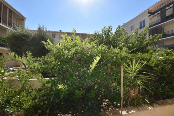 VAR (83) - LA SEYNE SUR MER - STUDIO DE 31,45 M² EN REZ-DE-JARDIN AVEC TERRASSE SUD DE 9 M²