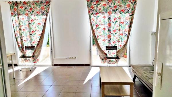 VAR (83) - LA SEYNE SUR MER - STUDIO DE 31,45 M² EN REZ-DE-JARDIN AVEC TERRASSE SUD DE 9 M²