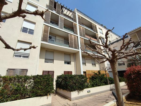 VAR (83) - LA SEYNE SUR MER - STUDIO DE 31,45 M² EN REZ-DE-JARDIN AVEC TERRASSE SUD DE 9 M²