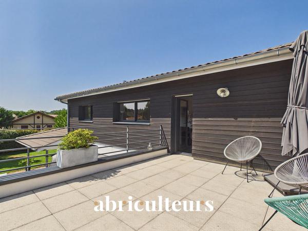 Villa contemporaine de 2018 avec piscine et toit-terrasse Seignosse Bourg