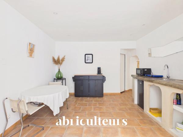 Appartement T2 en rez-de-chaussée au cœur de Lambesc