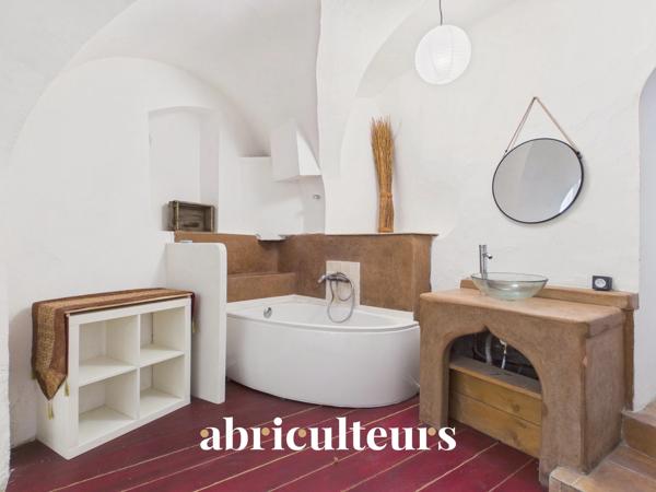 Appartement T2 en rez-de-chaussée au cœur de Lambesc