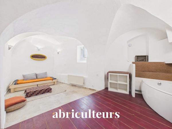 Appartement T2 en rez-de-chaussée au cœur de Lambesc