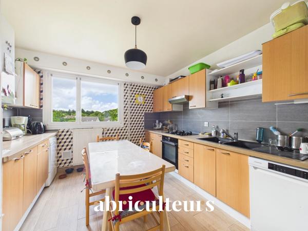 Grand T5 familial de 137 m² en vente à Saint-Herblain/Quartier Tillay (44800)