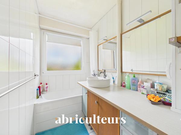 Grand T5 familial de 137 m² en vente à Saint-Herblain/Quartier Tillay (44800)