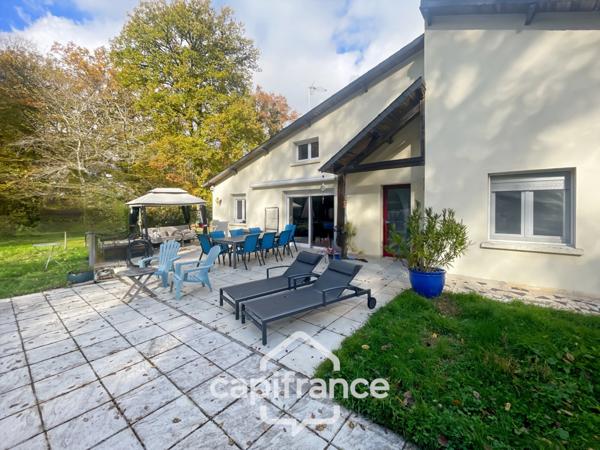 Maison rénovée de 180 m² avec piscine — cadre paisible