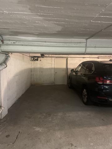 PARKING sécurisé - AVENUE DU PARC DE PROCE