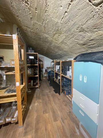 local commercial Bordeaux