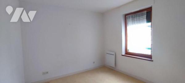 Hyper centre ville, Appartement expo SUD, 72 m²,  2nd étage, de type 2bis comprenant SAS, entré...