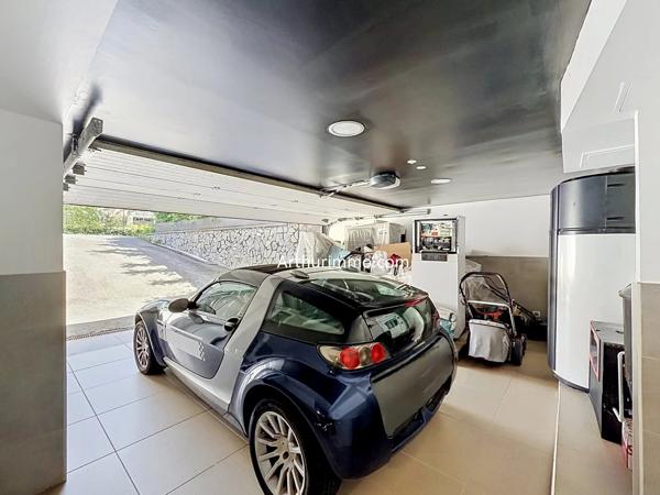 Vente                                                      Maison
                        
                     6 pièces                      230 m2                     à Boissy-Saint-Léger