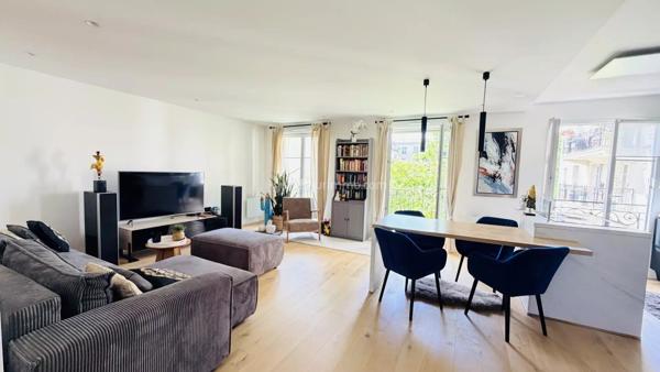 Vente                                                      Appartement
                        
                     3 pièces                      67 m2                     à Serris