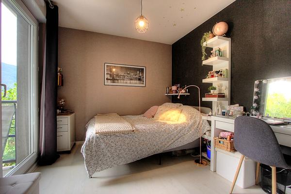 En Attique, Appartement 4 pièces 92 m² La Motte-Servolex