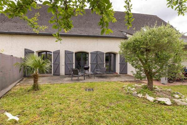 Maison à vendre |  Artiguelouve |  7 pièces | 200 m²