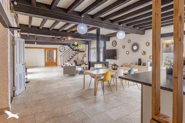 Maison à vendre |  Artiguelouve |  7 pièces | 200 m²