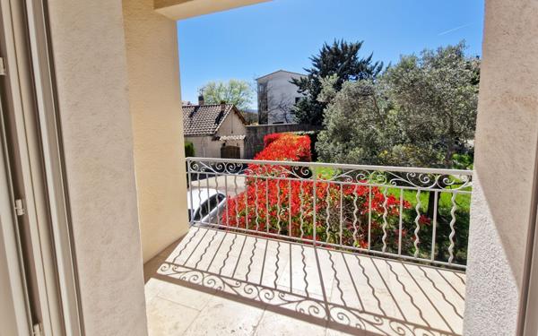 Maison à vendre    6 pièces •  Forcalquier