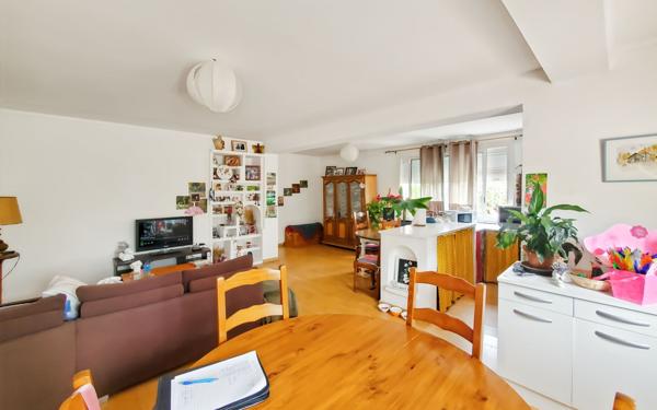 Maison à vendre    6 pièces •  Forcalquier