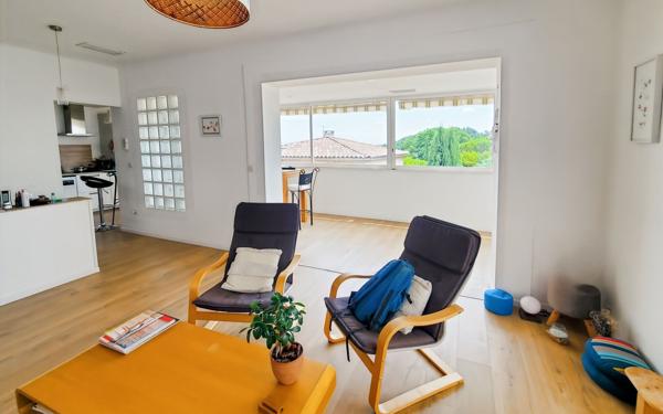 Maison à vendre    6 pièces •  Forcalquier