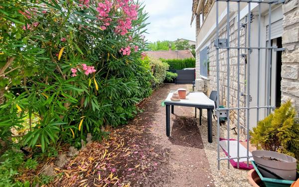 Maison à vendre    6 pièces •  Forcalquier