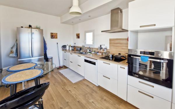 Maison à vendre    6 pièces •  Forcalquier