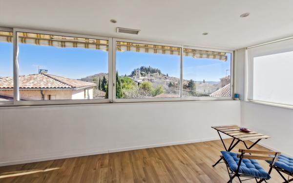 Maison à vendre    6 pièces •  Forcalquier