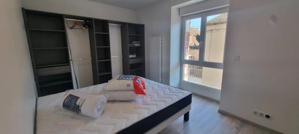Location                                                      Maison
                        
                     4 pièces                      75 m2                     à Pont-sur-Yonne