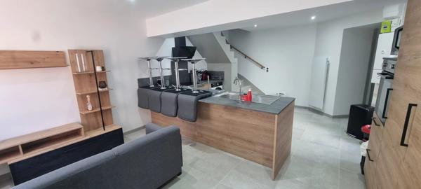 Location                                                      Maison
                        
                     4 pièces                      75 m2                     à Pont-sur-Yonne