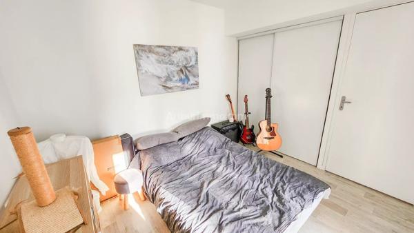 Vente                                                      Appartement
                        
                     3 pièces                      74 m2                     à Montgermont