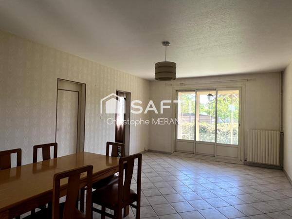 Plain-pied dans le centre de DANGE SAINT ROMAIN