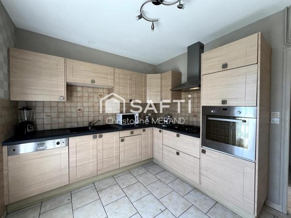 Plain-pied dans le centre de DANGE SAINT ROMAIN