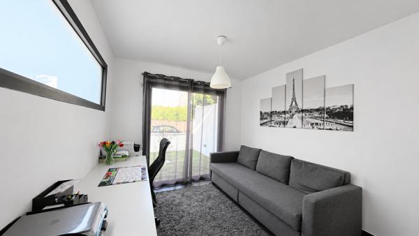 Maison
         8 pièces
        - 240 m² Bien prestige 890 000 € *