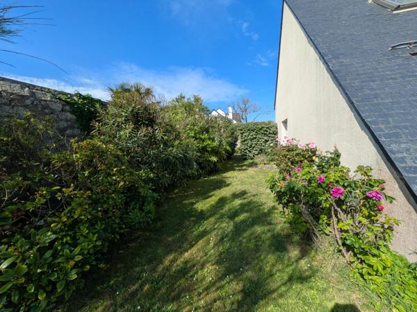 GÂVRES ACCES DIRECT A LA PLAGE JOLIE MAISON DE 105m² ENVIRON 5 PIÈCES PARCELLE CLÔTURÉE EN BOUT D' IMPASSE DE 454m²