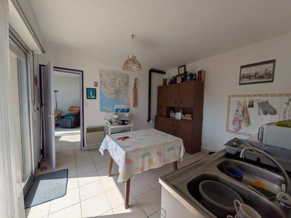 GÂVRES ACCES DIRECT A LA PLAGE JOLIE MAISON DE 105m² ENVIRON 5 PIÈCES PARCELLE CLÔTURÉE EN BOUT D' IMPASSE DE 454m²