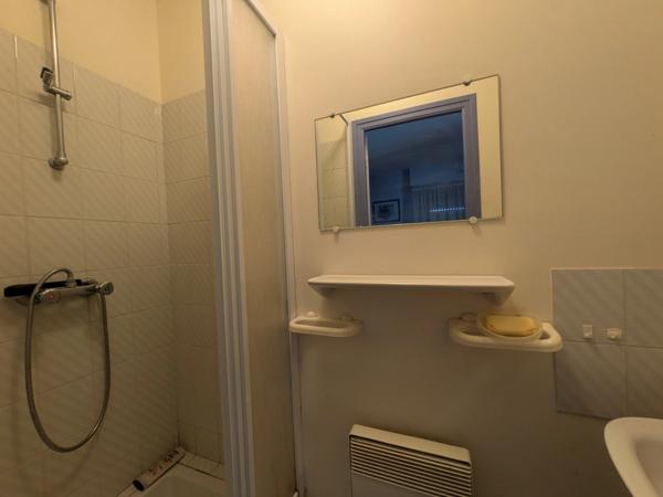 GÂVRES ACCES DIRECT A LA PLAGE JOLIE MAISON DE 105m² ENVIRON 5 PIÈCES PARCELLE CLÔTURÉE EN BOUT D' IMPASSE DE 454m²
