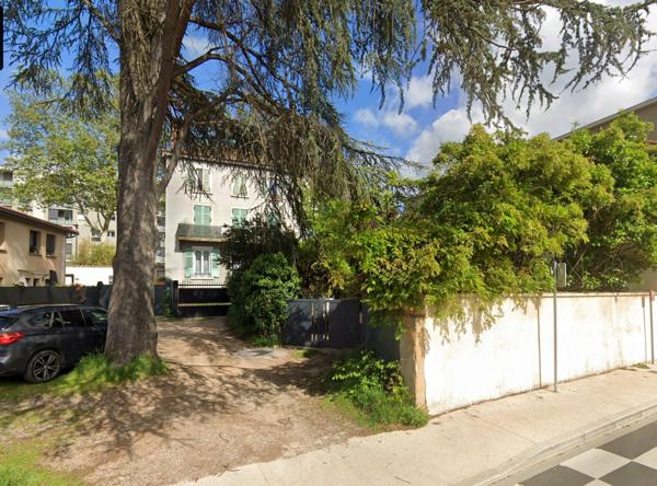 Appartement esprit maison de 94 m² avec jardin privatif, parking & entrée privative