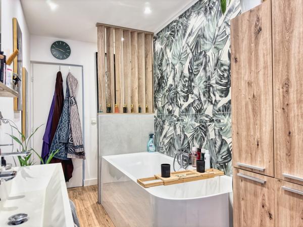 Appartement esprit maison de 94 m² avec jardin privatif, parking & entrée privative