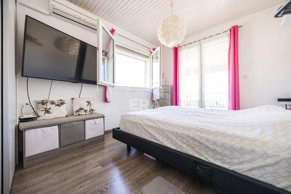 Canet en Roussillon : Maison trois faces 6 pièces avec piscine à vendre