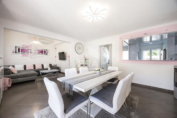 Canet en Roussillon : Maison trois faces 6 pièces avec piscine à vendre
