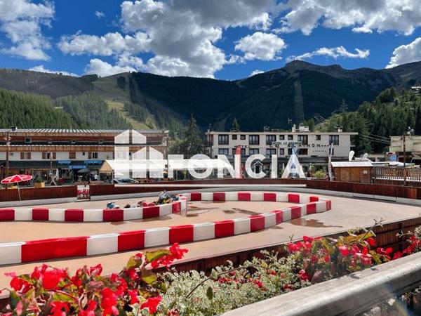 À vendre Local commercial 107.22 m² - Auron 06660