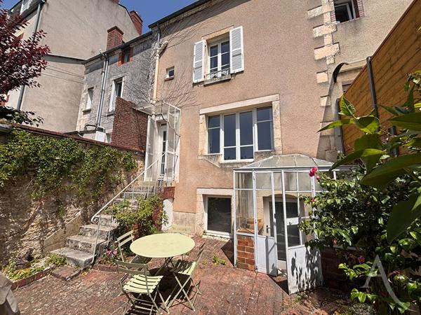 Maison 3 chambres jardin et garage - Bourges