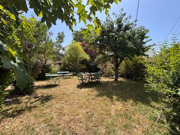 Maison 3 chambres jardin et garage - Bourges