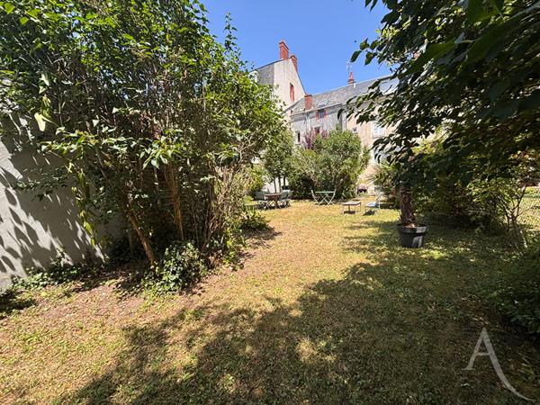 Maison 3 chambres jardin et garage - Bourges