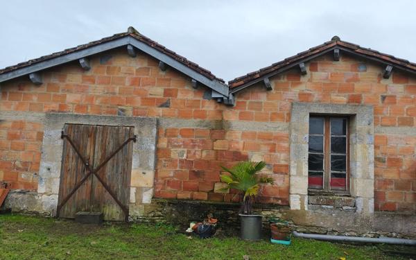 Maison à vendre    1 pièce •  Courçon