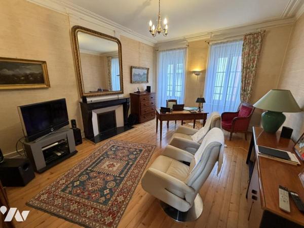 Vaste maison avec jardin et stationnements quartier Bucaille