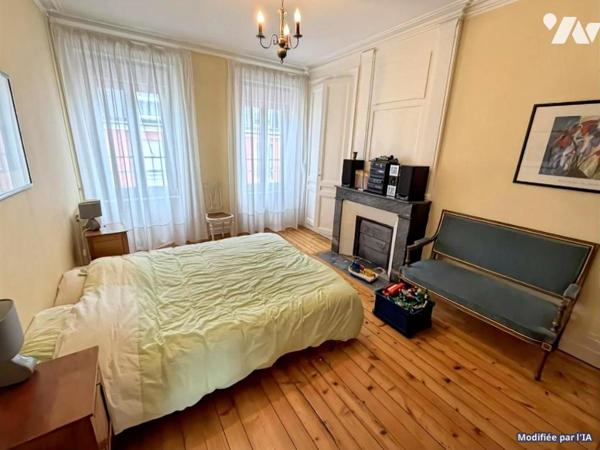 Vaste maison avec jardin et stationnements quartier Bucaille